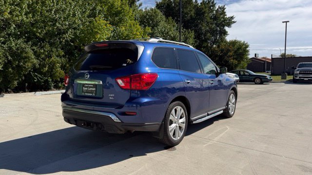 Used 2018 Nissan Pathfinder SL w/ SL Premium Package AWD/4WD image 3