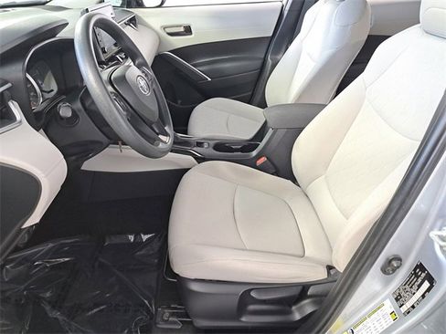 Used 2022 Toyota Corolla Cross L image 19