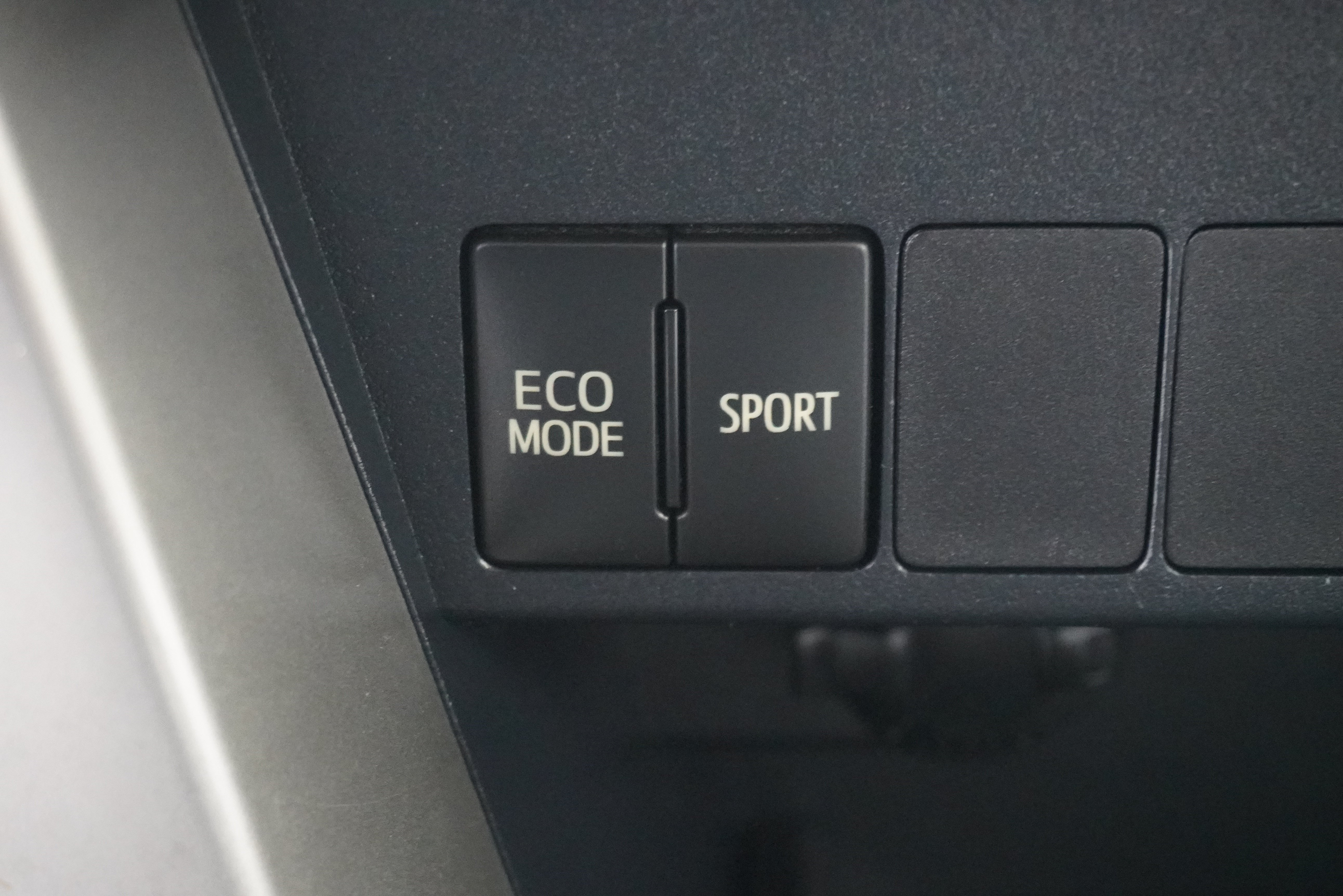 Used 2014 Toyota RAV4 XLE FWD image 15