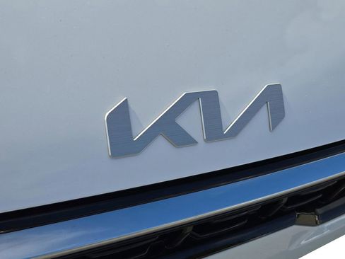 New 2025 Kia K4 GT-Line Turbo image 4