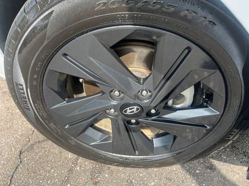 Used 2022 Hyundai Elantra Blue FWD image 37