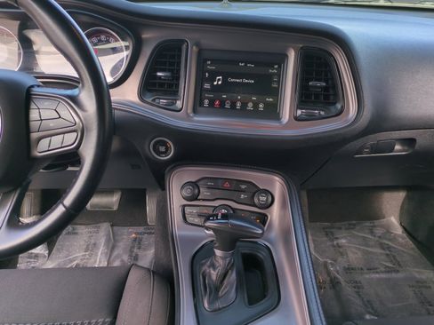 Used 2023 Dodge Challenger SXT image 21