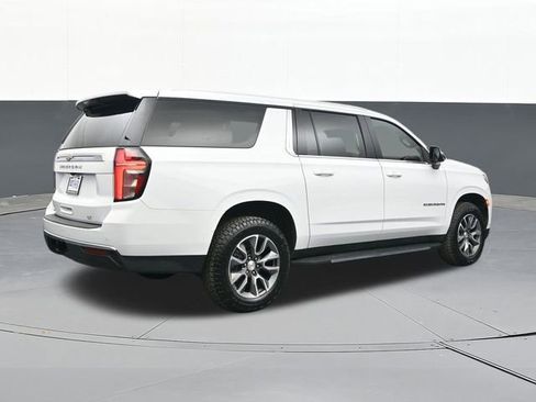 Used 2024 Chevrolet Suburban LT w/ LT Signature Package image 15