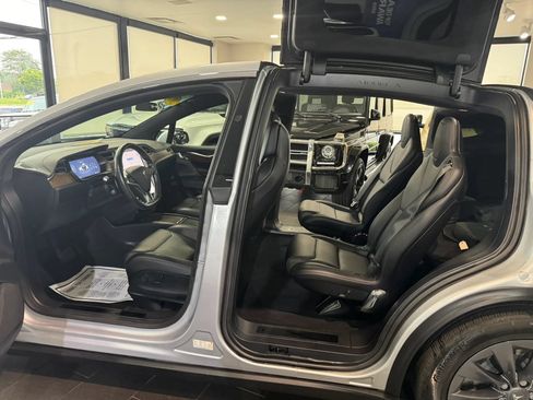 Used 2018 Tesla Model X 75D AWD/4WD image 14