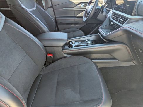 Used 2025 Ford Explorer ST w/ Sun And Sound Package image 12