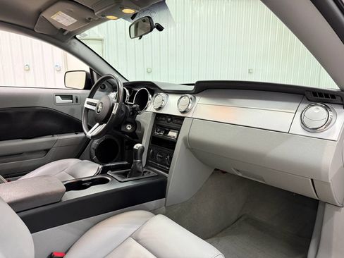Used 2006 Ford Mustang Coupe RWD image 14
