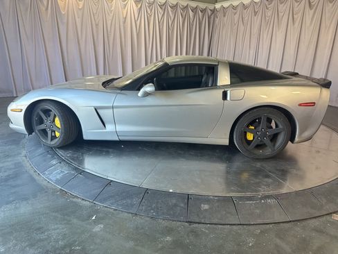 Used 2007 Chevrolet Corvette Coupe image 8