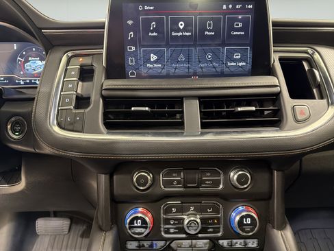 Used 2023 GMC Yukon XL AT4 w/ AT4 Premium Package AWD/4WD image 17