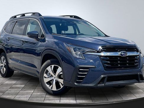 Certified 2024 Subaru Ascent Premium w/ Convenience Package AWD/4WD image 7