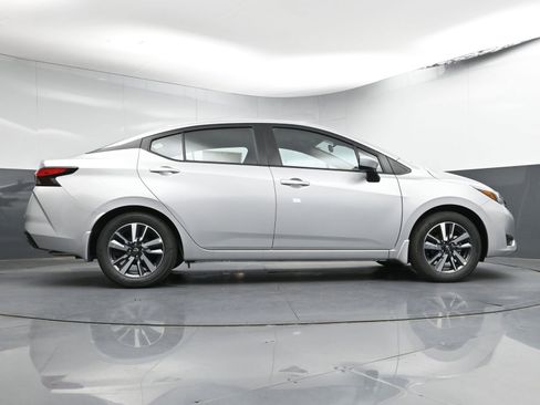 New 2025 Nissan Versa SV w/ Trunk Package FWD image 22