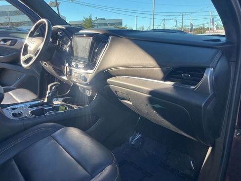 Used 2023 Chevrolet Traverse LT image 64
