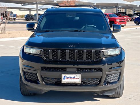 Used 2023 Jeep Grand Cherokee L Altitude image 8