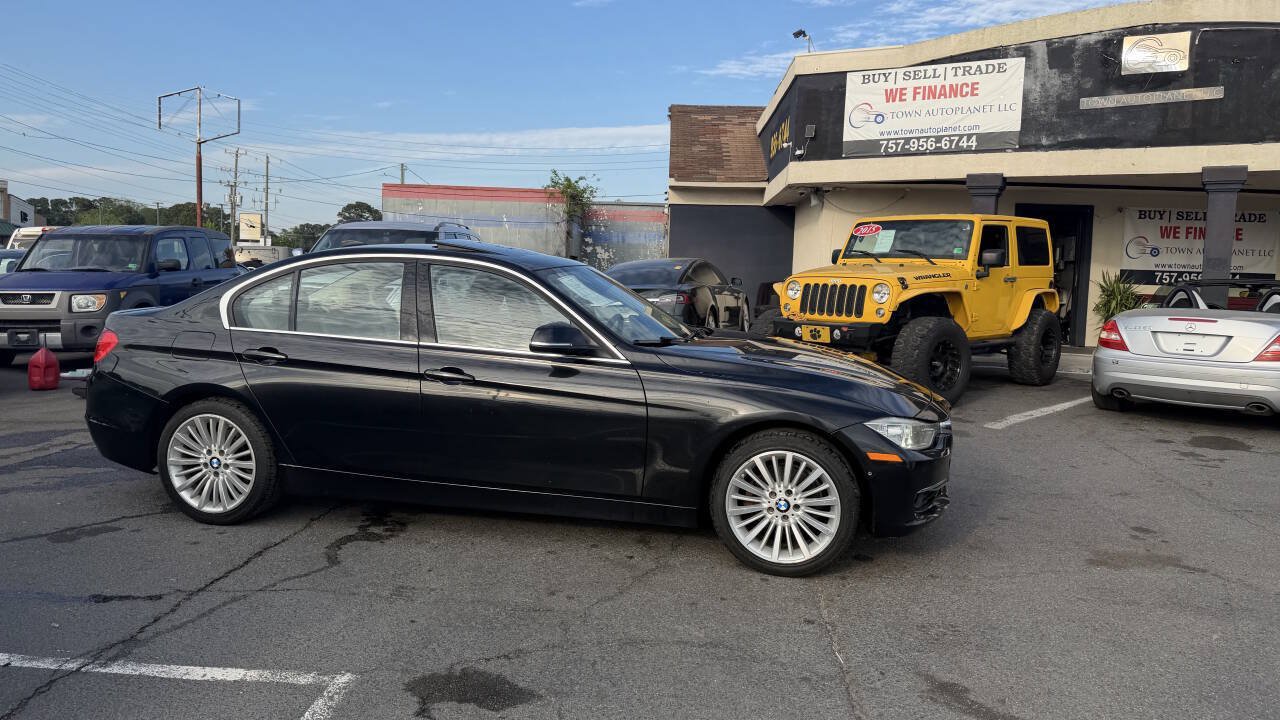 Used 2013 BMW 328i xDrive Sedan AWD/4WD image 16