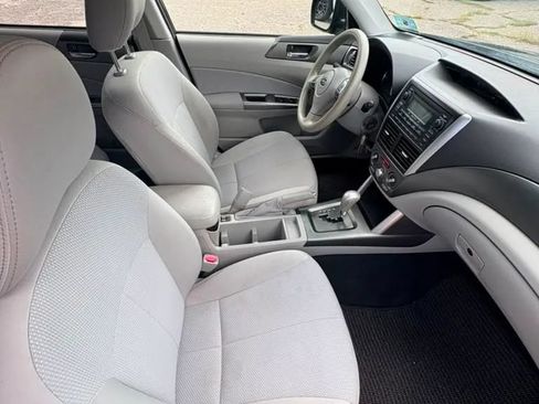 Used 2011 Subaru Forester 2.5X Premium w/ All-Weather Pkg AWD/4WD image 11