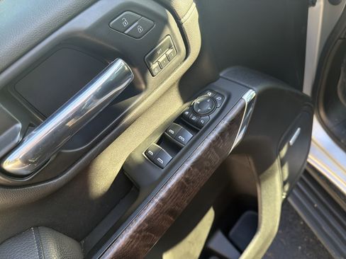 Used 2022 GMC Sierra 2500 Denali w/ Denali Ultimate Package image 15