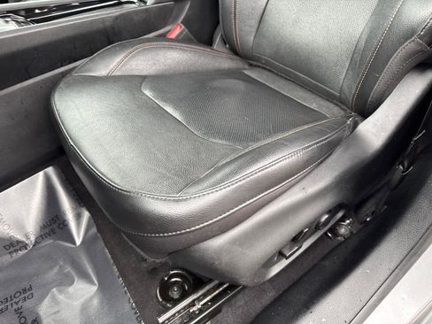 Used 2022 Jeep Compass Limited w/ Sun and Sound Group image 17