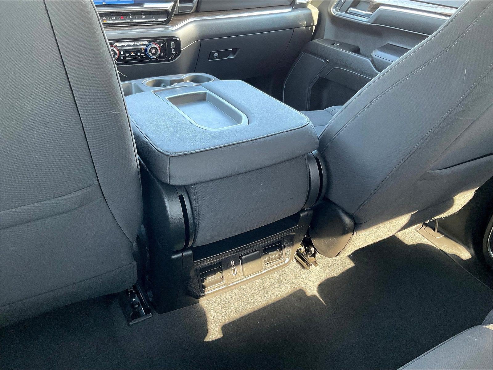 Used 2023 Chevrolet Silverado 1500 LT AWD/4WD image 14