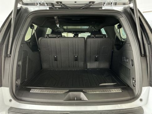 New 2026 Chevrolet Suburban High Country image 34
