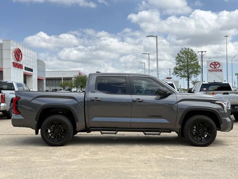 Used 2025 Toyota Tundra SR5 w/ SR5 Premium Package image 3