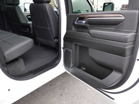 Used 2024 Chevrolet Silverado 2500 LT w/ All Star Edition image 31