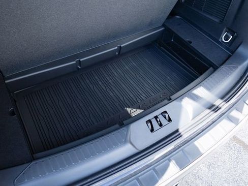 Used 2023 Ford Explorer Platinum w/ Technology Package image 32