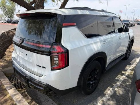 Used 2025 Nissan Armada PRO-4X w/ Pro-4X Premium Package AWD/4WD image 3