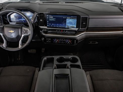 Used 2025 Chevrolet Silverado 2500 LT w/ Convenience Package image 14