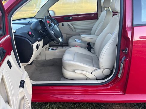 Used 2006 Volkswagen Beetle 2.5L OPTION PACKAGE 1 image 12