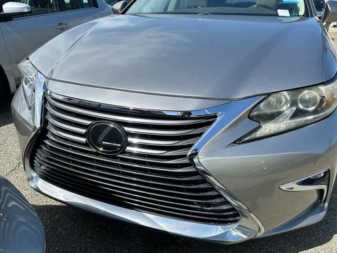 Used 2018 Lexus ES 350 w/ Navigation System Package FWD image 12