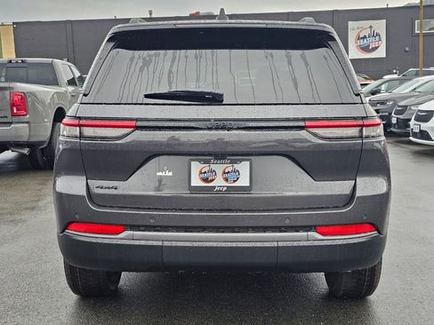 New 2026 Jeep Grand Cherokee Altitude image 7