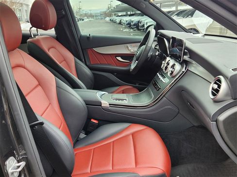 Used 2021 Mercedes-Benz GLC 300 GLC 300 image 16