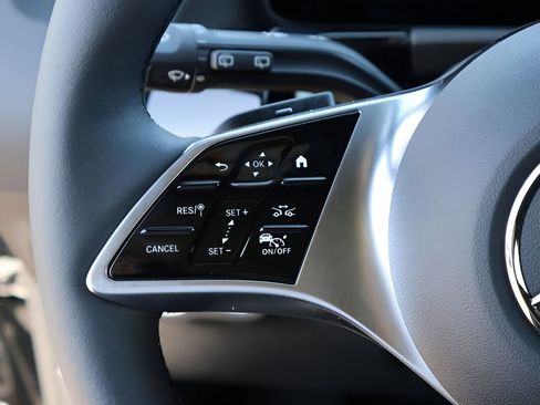 New 2026 Mercedes-Benz GLA 250 4MATIC image 32