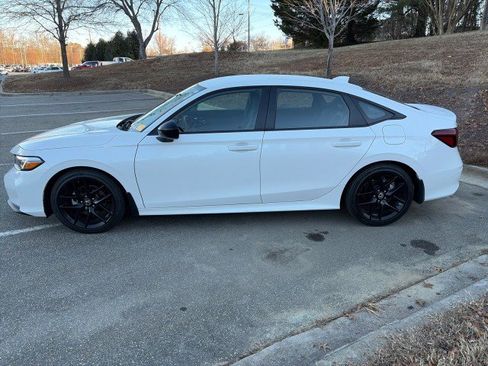 Certified 2025 Honda Civic Sport image 4