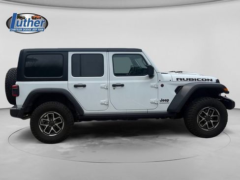 Used 2024 Jeep Wrangler Unlimited Rubicon AWD/4WD image 6