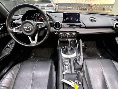 Used 2022 MAZDA MX-5 Miata Grand Touring w/ Weather Package RWD image 18