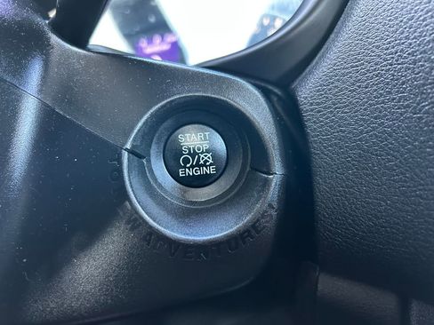 Certified 2018 Jeep Renegade Altitude image 14