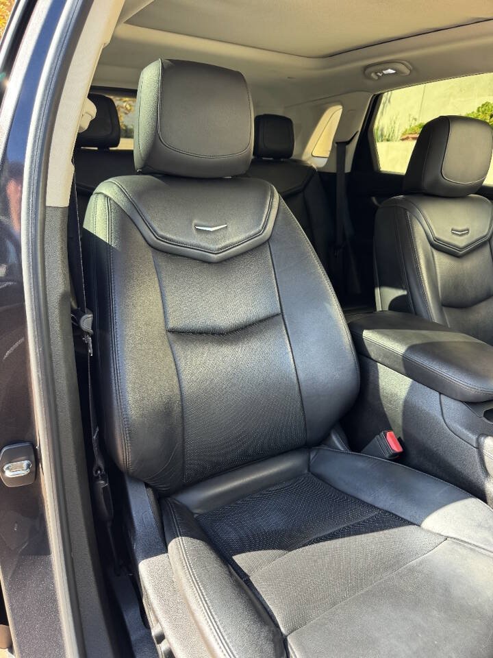 Used 2017 Cadillac XT5 Luxury w/ Driver Awareness Package FWD image 22