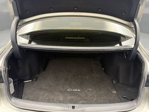 Used 2016 Lexus IS 200t RWD image 31
