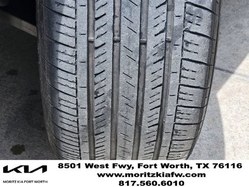 Used 2021 Volkswagen Atlas Cross Sport SE w/ Panoramic Sunroof Package FWD image 10