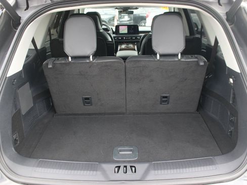 Used 2025 Lincoln Aviator Reserve w/ Equipment Group 201A AWD/4WD image 12
