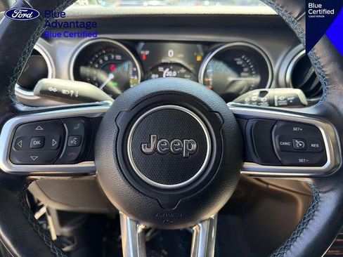 Used 2023 Jeep Wrangler Unlimited Rubicon 4xe w/ Cold Weather Group AWD/4WD image 19