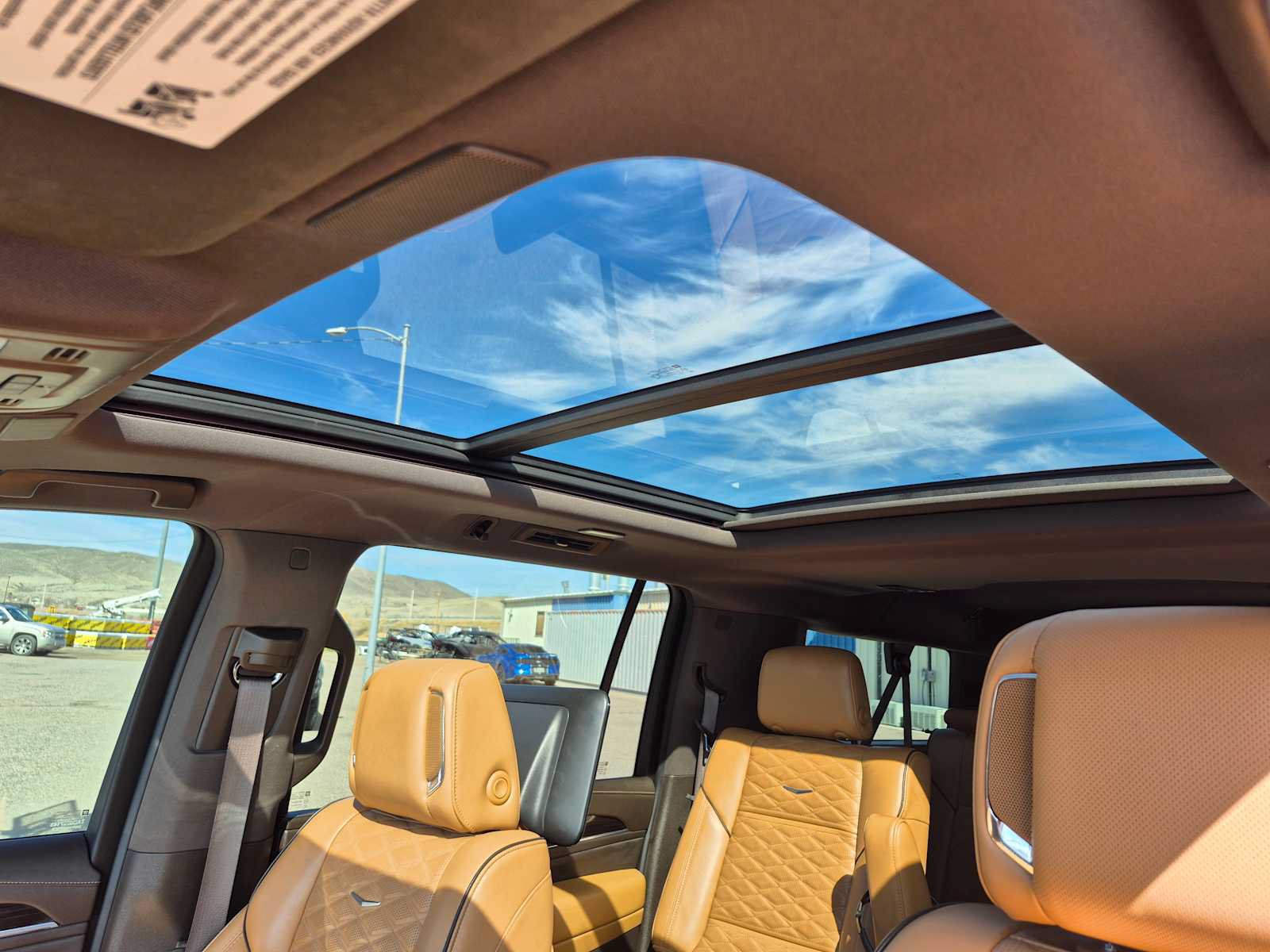 Used 2021 Cadillac Escalade ESV Premium Luxury w/ Driver Assist Tech Package AWD/4WD image 30