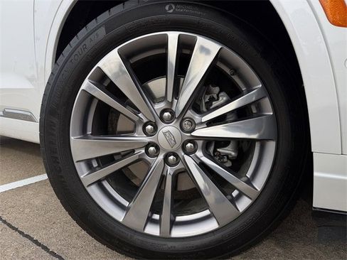Used 2024 Cadillac XT6 Premium Luxury w/ Technology Package image 10