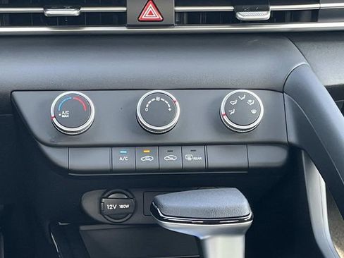 New 2026 Hyundai Elantra SE FWD image 16