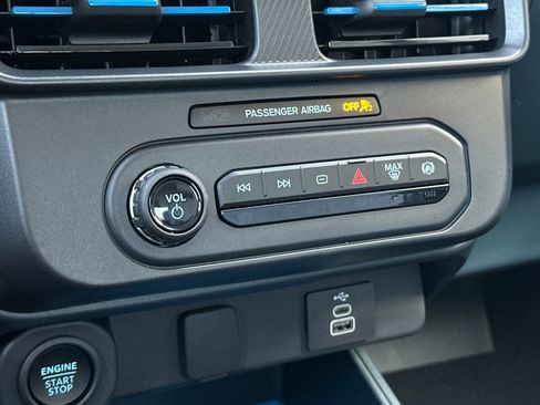 New 2026 Ford Maverick XLT image 18