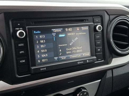 Used 2019 Toyota Tacoma SR5 AWD/4WD image 14