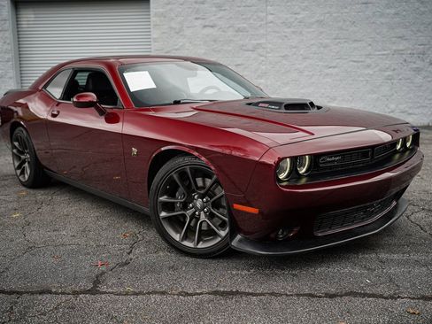 Used 2022 Dodge Challenger R/T Scat Pack w/ Shaker Package image 8