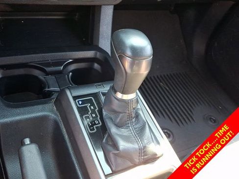 Certified 2023 Toyota Tacoma TRD Off-Road AWD/4WD image 19