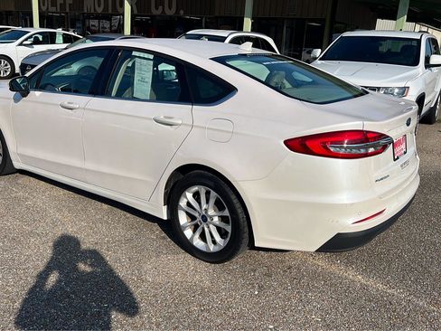 Used 2020 Ford Fusion SE FWD image 9