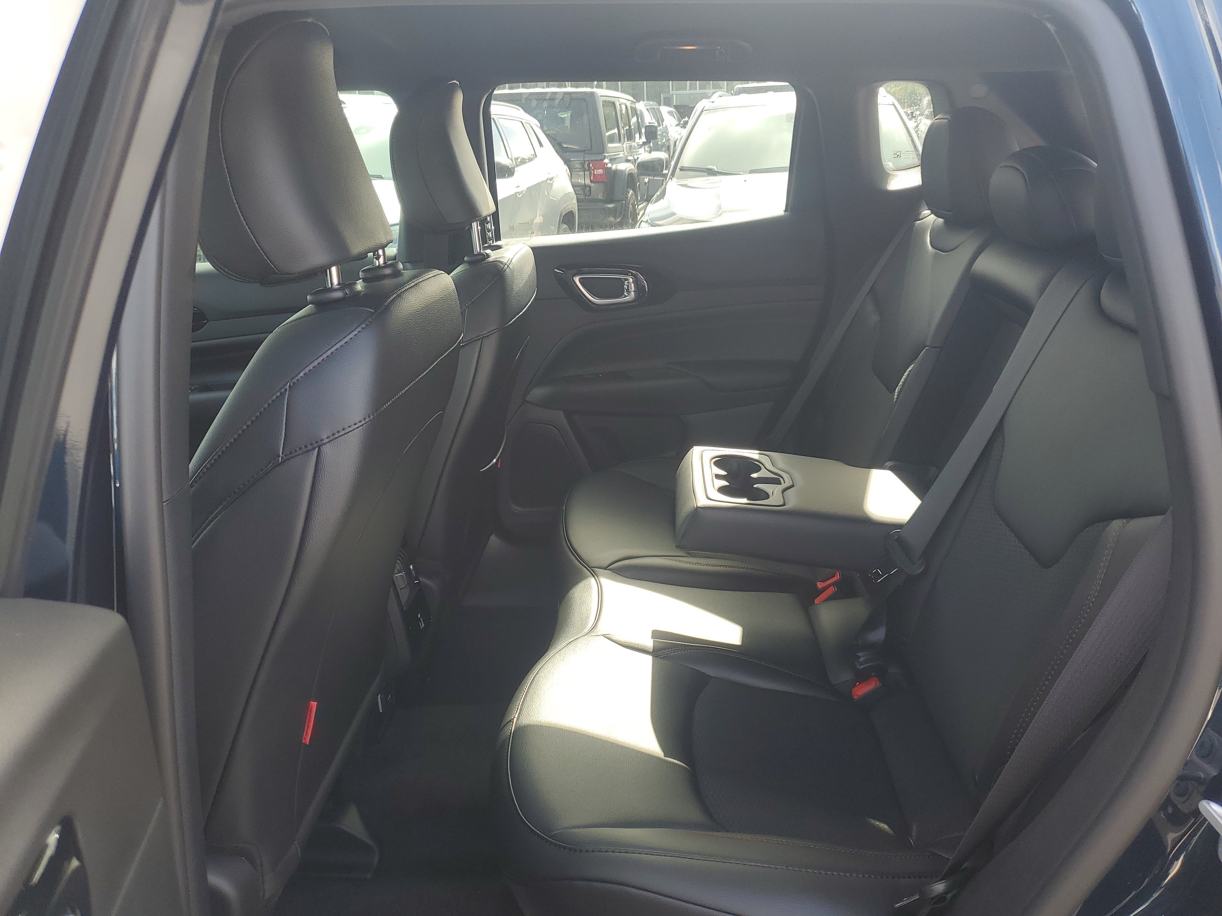 New 2026 Jeep Compass Trailhawk AWD/4WD image 10